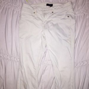 Bébé white skinny jeans